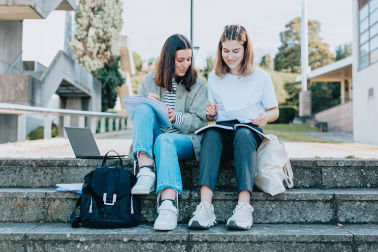 18 Smart Budgeting Tips to Help Students Save Easily